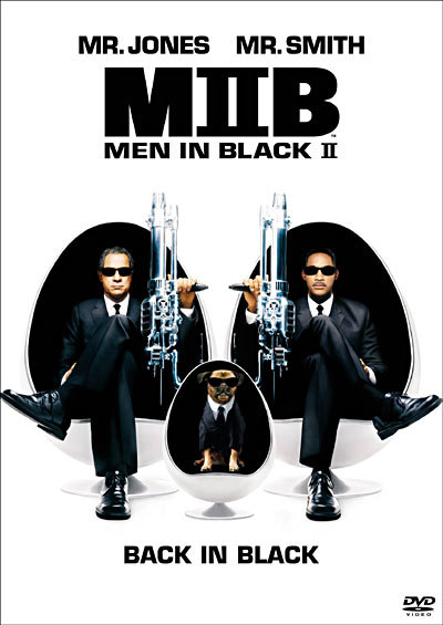 Men in black 2 [MIIB] : back in black / un film de Barry Sonnenfeld | Sonnenfeld, Barry. Metteur en scène ou réalisateur